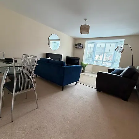 Apartment 2 Bedroom *