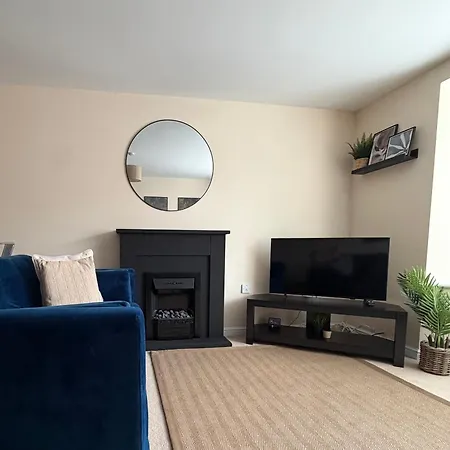 2 Bedroom Apartment *