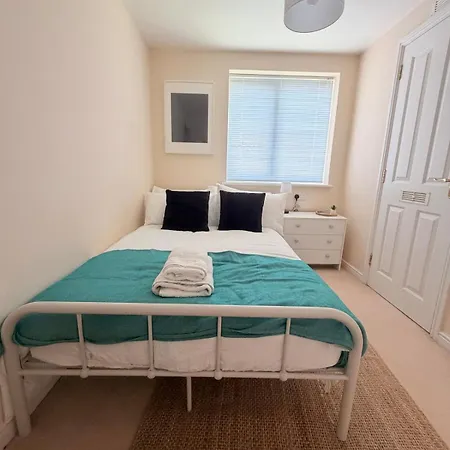 2 Bedroom Apartment Bristol