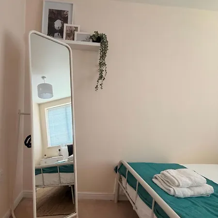 2 Bedroom * Bristol