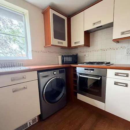 2 Bedroom Apartment Bristol